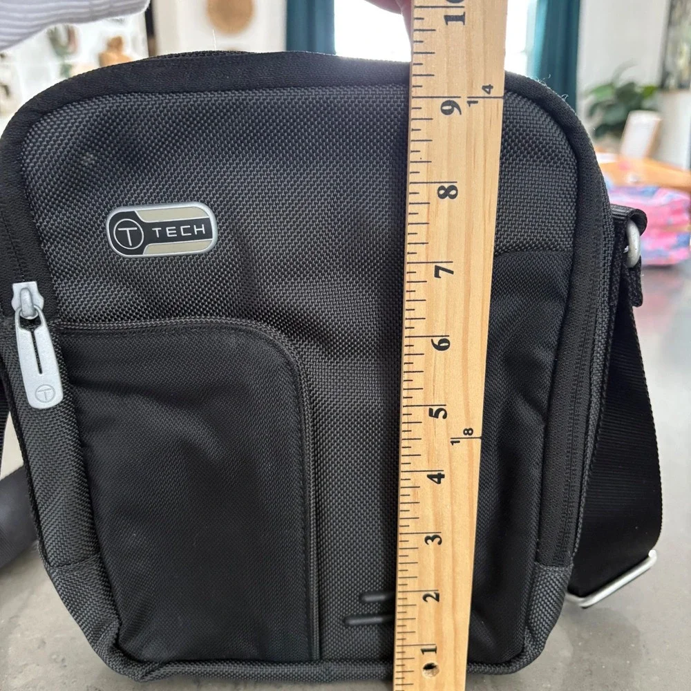 T-Tech by Tumi Black Ballistic Nylon Crossbody Bag Travel Organizer‎ Compact